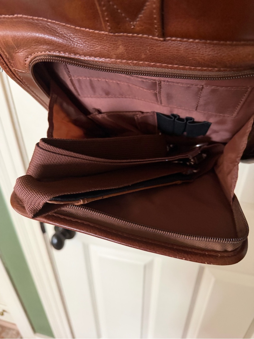 Wilson Leather Classic Brown Leather Briefcase Bag - Men - Picture 3 of 3